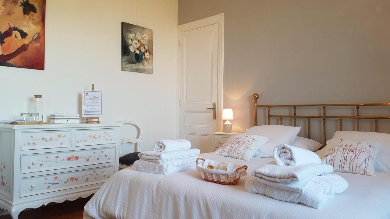 Bed and Breakfast Domaine Berenguer Ouches Exterior foto