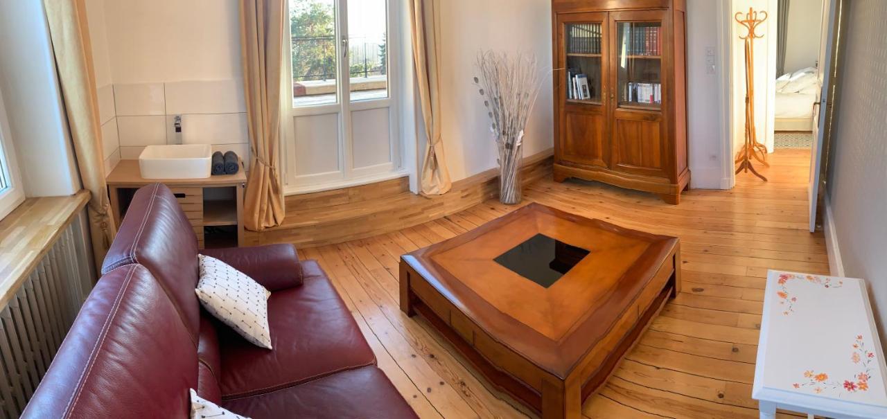 Bed and Breakfast Domaine Berenguer Ouches Exterior foto