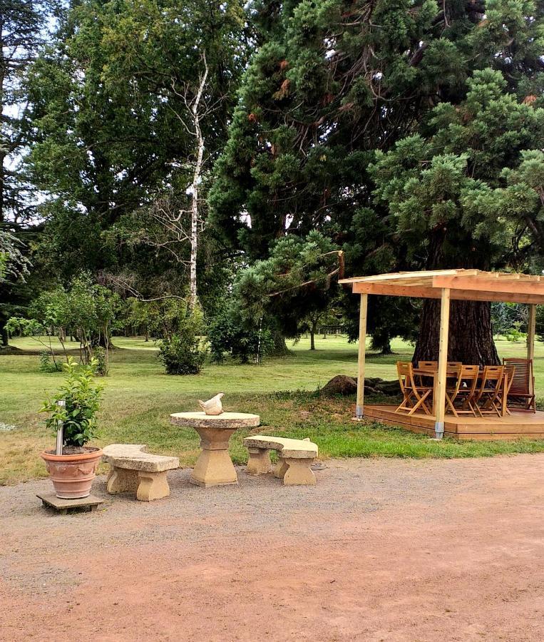 Bed and Breakfast Domaine Berenguer Ouches Exterior foto